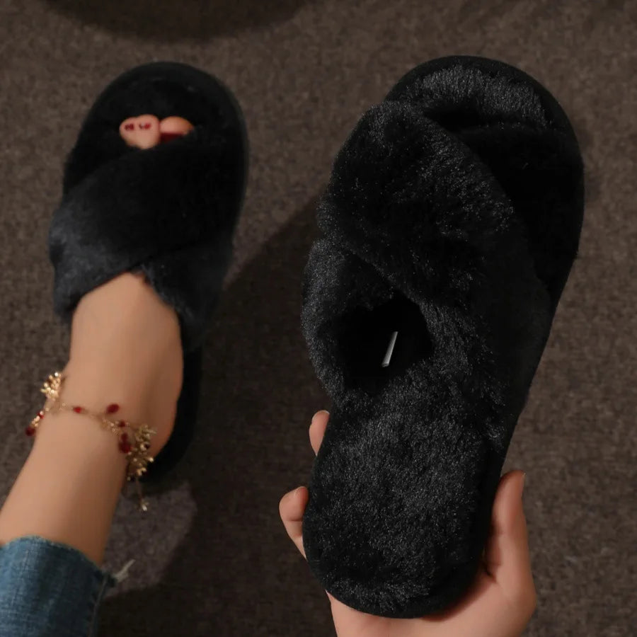 Chaussons Croisés Fourrés Femme